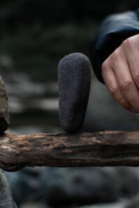 40代の手のひび割れで皮膚科を受診する目安は？