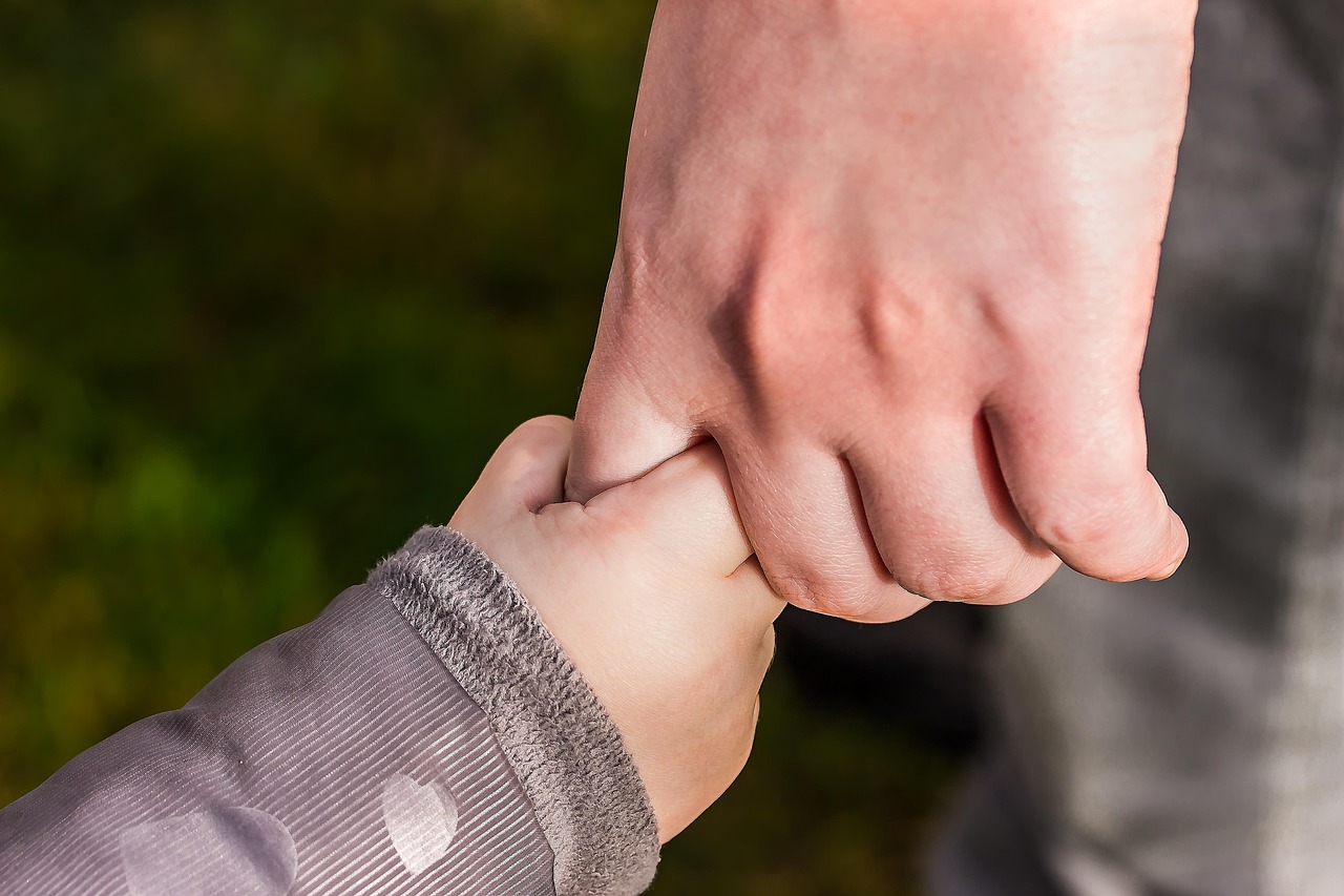 40代の手ひび割れを子供に安全に防ぐ方法は？