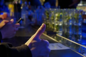 40代の手のひび割れに職場でもOKな使い心地のアイテムは？